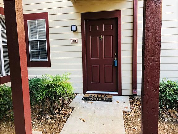 2nd image of 904 Wentworth Ct #904