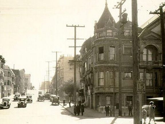 4th image of 1057 Steiner St