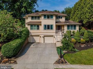 238 Hillside Dr, New Cumberland, PA 17070