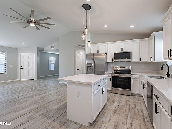 2nd image of 410 E KELSI Avenue