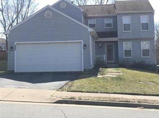 5535 Belle Pond Dr, Centreville, VA 20120