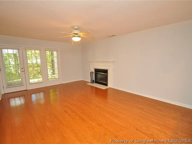 240 Beechtree Dr — Photo 12
