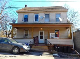 585 N Manhattan Ct, Hazleton, PA 18201