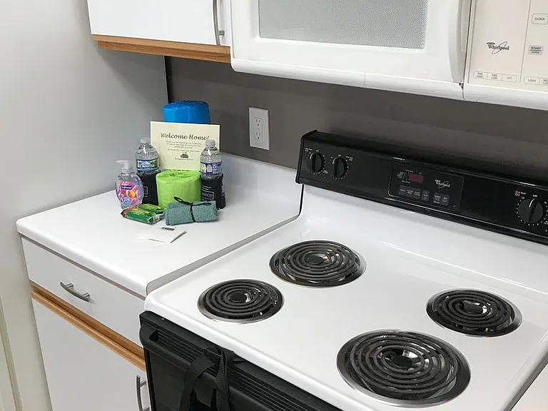 Deer Park Apartments — Photo 40