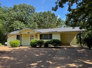 203 E Green Valley Dr, Horseshoe Bend, AR 72512