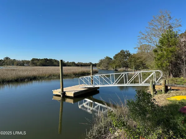 93 Rose Island Rd, Saint Helena Island, SC 29920