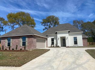 110 Croydon Ave, Youngsville, LA 70592