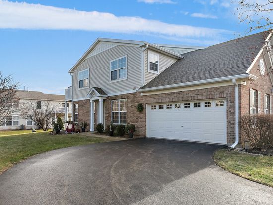 2611 Amber Ct #2611, Algonquin, IL 60102