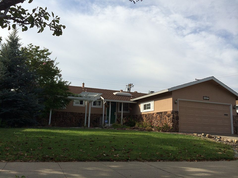 2nd image of 1805 Terri Way