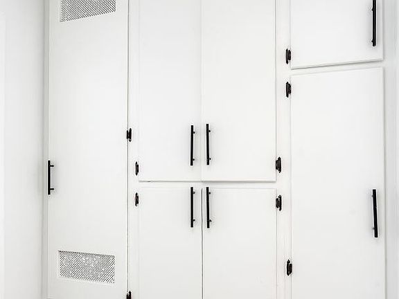 5th image of 1447 W 35th Pl APT 1