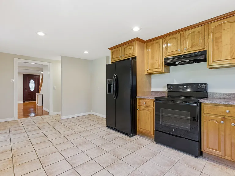 39 Cox Ave #B — Photo 10