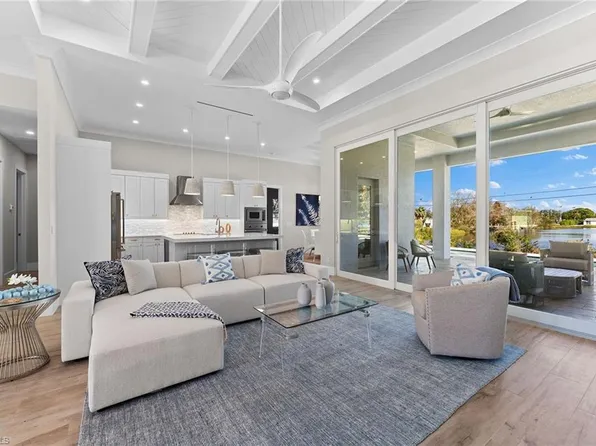 1478 10th ST N, NAPLES, FL 34102