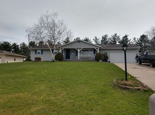 2837 Clearview Dr, Lexington, OH 44904