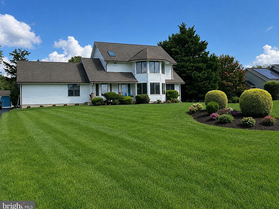 1st image of 108 Prospect Bay Dr W