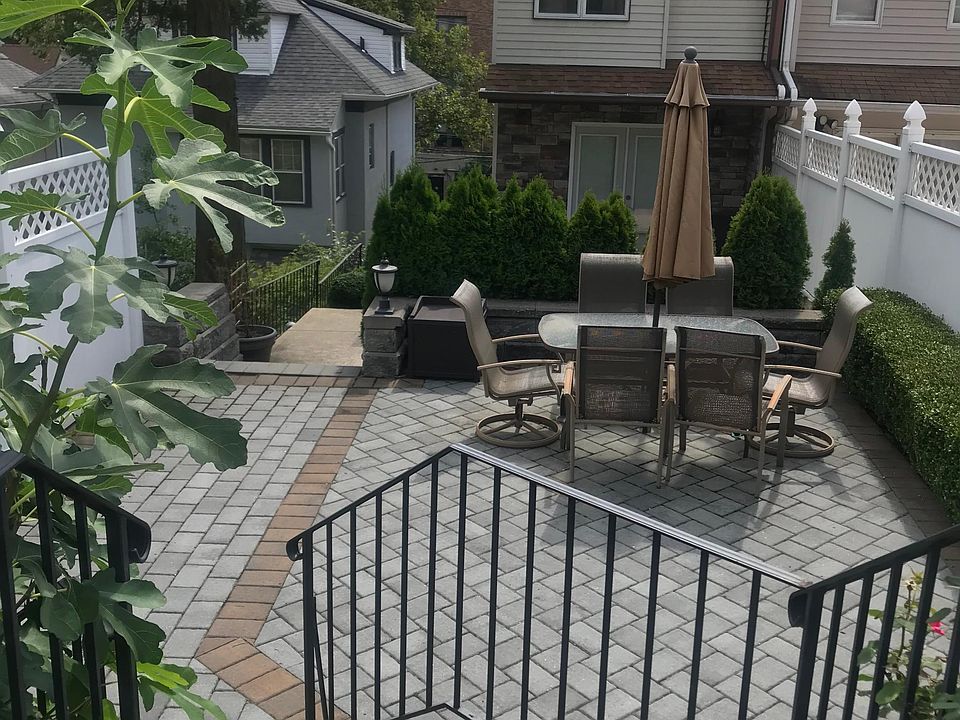 1st image of 40 Creston Pl #1