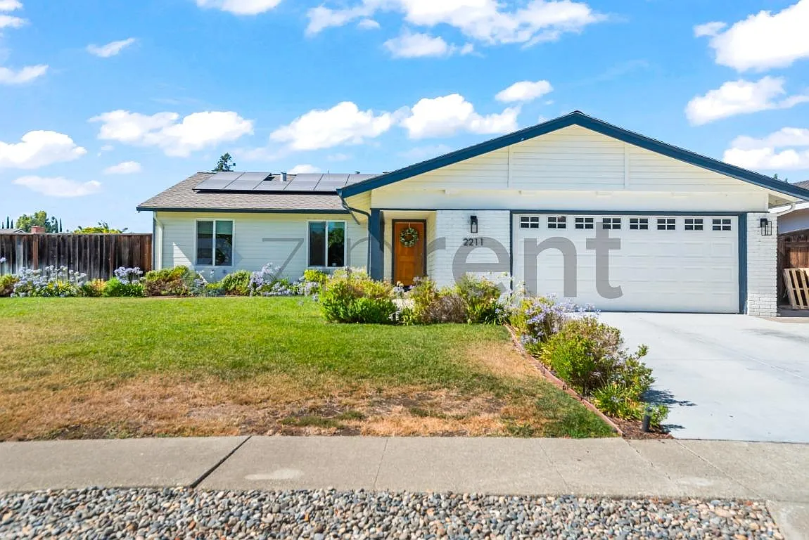 4 bed, 1582 sqft, $4,500 — Photo 1