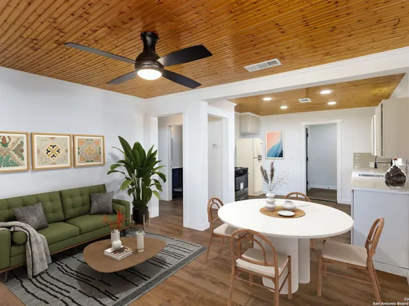 843 san manuel, San Antonio, TX 78237
