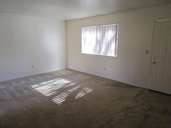 3rd image of 8559 Kelley Dr