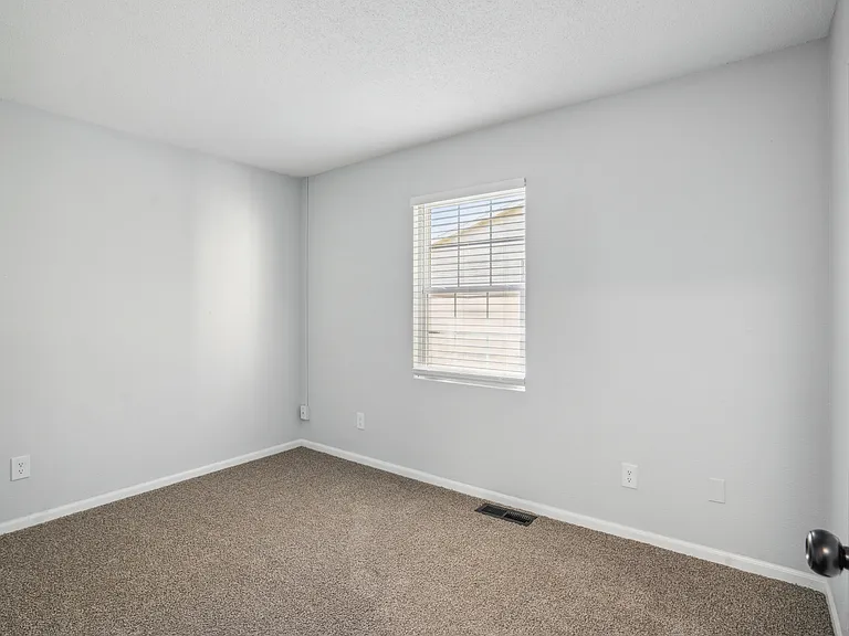 2555 Clearwater Ct — Photo 14