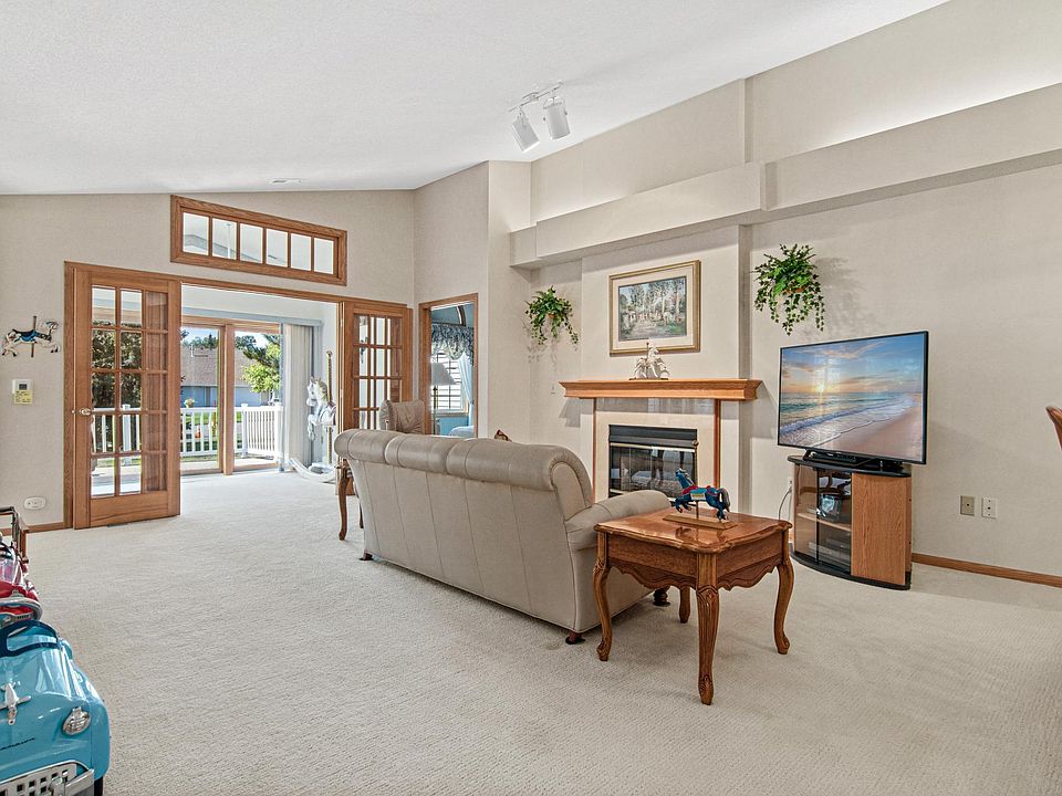 1st image of 713 85th Ln NW