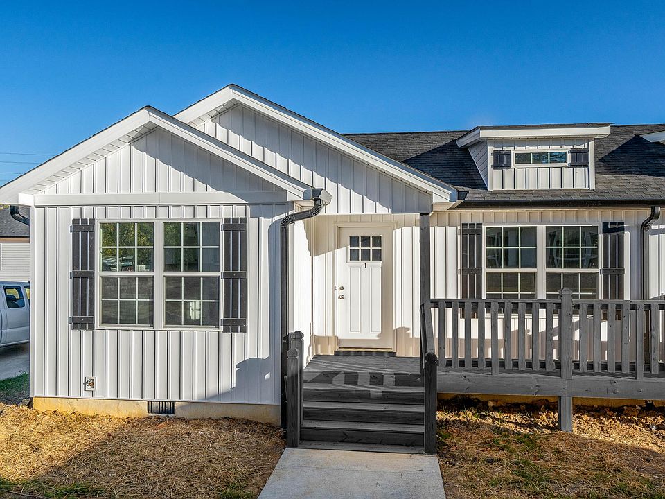 1137 Veterans Dr Dalton, GA Zillow