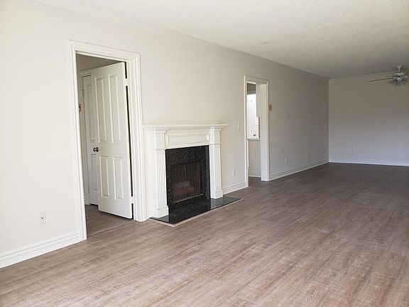 4th image of 2638 28th St APT 11
