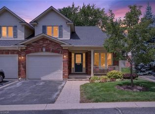 581 Dynes Rd #2, Burlington, ON L7N2V4