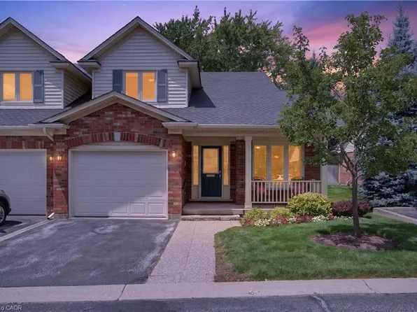 581 Dynes Rd #2, Burlington, ON L7N 2V4