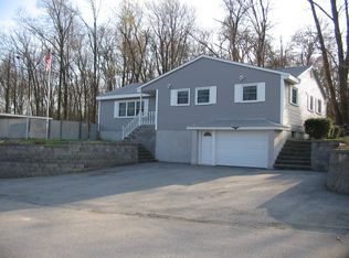137 View St, Dracut, MA 01826
