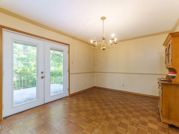 5th image of 4820 Edford Ave