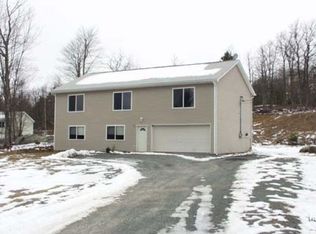 117 Gelso Ct, Lords Valley, PA 18428