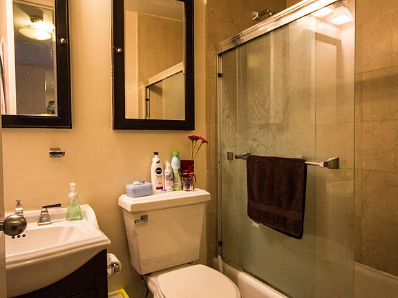 5th image of 235 E 40th St APT 5E