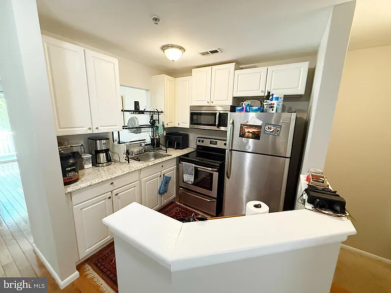 63 Foxglove Dr — Photo 12
