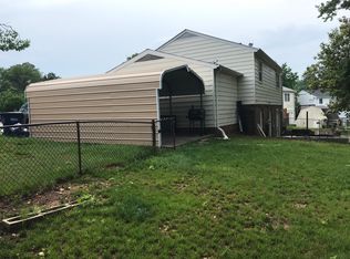 16207 Crest Ct, Woodbridge, VA 22191