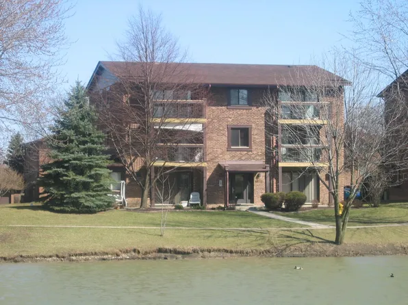 15122 Quail Hollow Dr, Orland Park, IL 60462