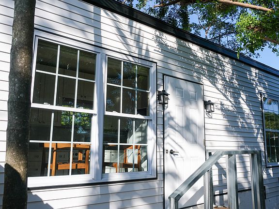 3rd image of 1920 Plunkett St #2