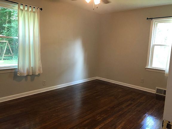 5th image of 5967 Louis Dr