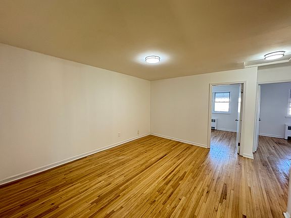 4th image of 1053 Revere Ave #2