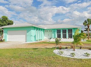 2501 Gulf Blvd, Belleair Beach, FL 33786