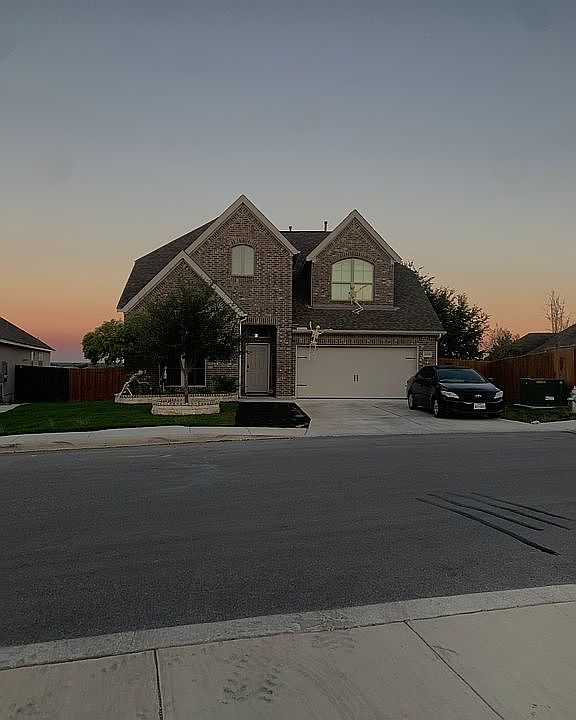 2nd image of 2059 Easton Drive