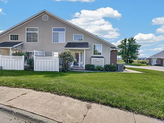 3rd image of 5404 Longview Ct Unit 3