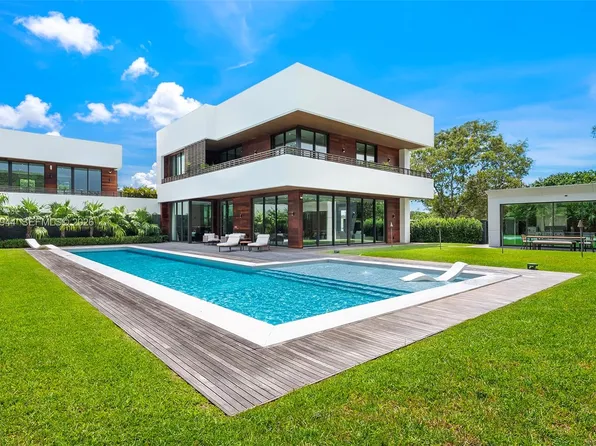 9860 NE 5th Avenue Rd, Miami, FL 33138