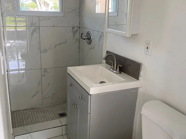 Studio, 1.0 bath, $1,575 — Photo 7