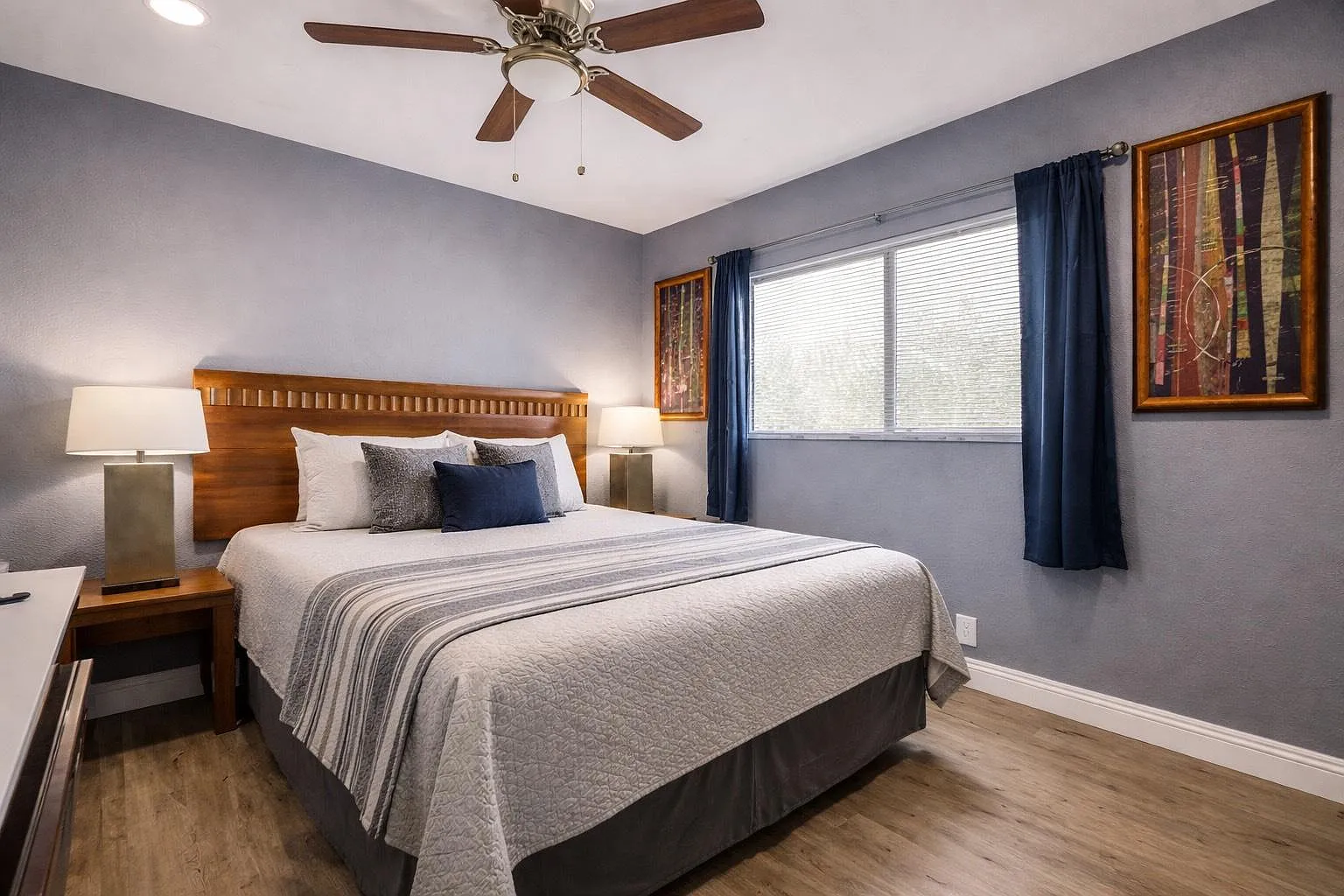 4 bed, 2.5 bath, 2200 sqft, $819 — Photo 1