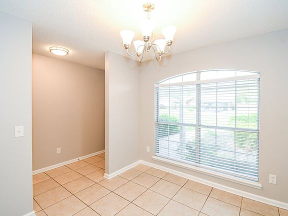 5th image of 1804 Sherwood Dr
