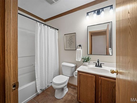 3rd image of 380 Crooked Creek View Ln