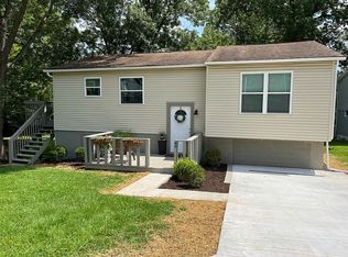 49 Colonel Phelps Dr, North Parkersburg, WV 26104