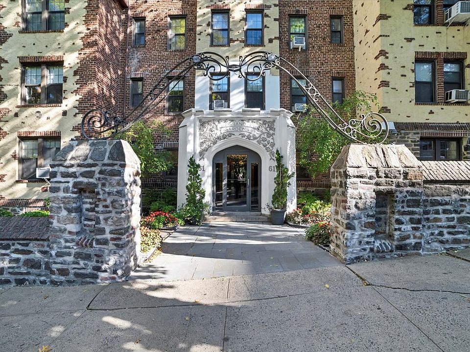 1st image of 61 W Grand St APT 4A