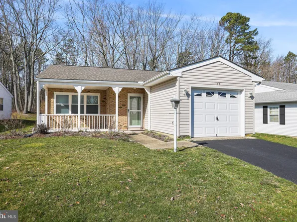 47 Huntington Dr, Southampton, NJ 08088