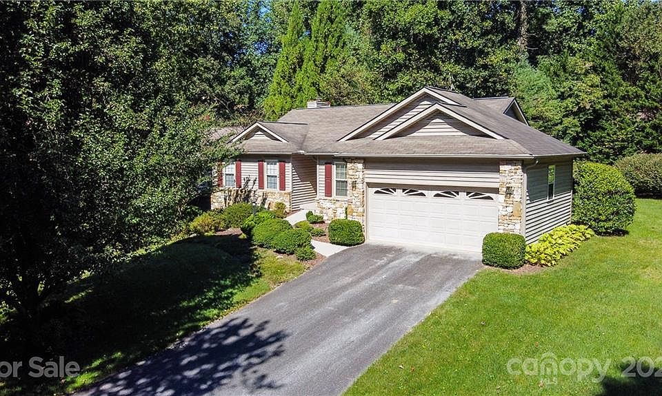 16 Tall Pines Rd, Hendersonville, NC 28739 Zillow